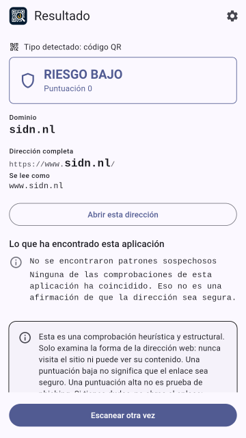 Un resultado de RIESGO BAJO con su puntuación y la explicación de lo que se comprobó.